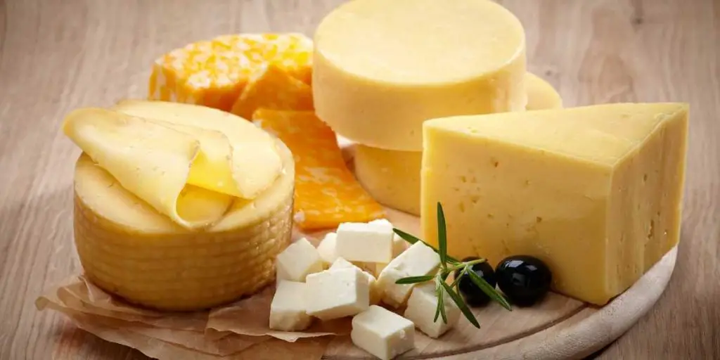 The 5 Best Types of Cheese to Eat on the Keto Diet